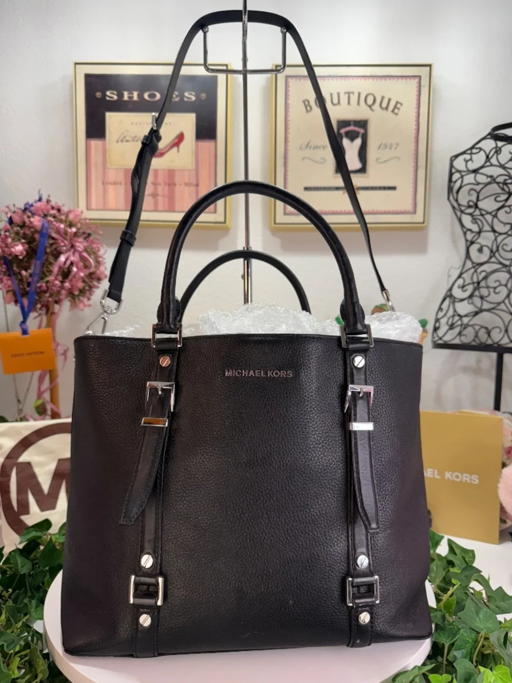 SASSY MICHAEL KORS PEBBLED LEATHER BLACK 2-WAY HANDBAG! MSRP $478